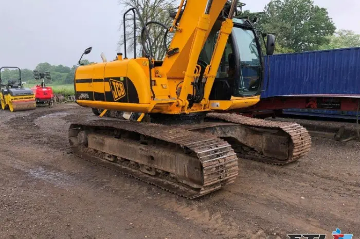 Гусеничный экскаватор JCB JS220LC 2007 г- фото № 1