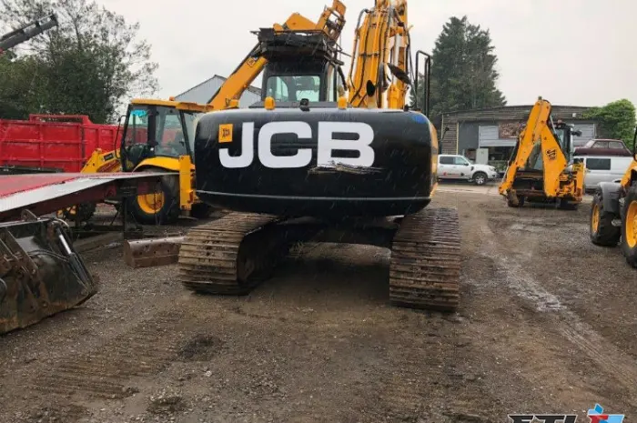 Гусеничный экскаватор JCB JS220LC 2007 г- фото № 3