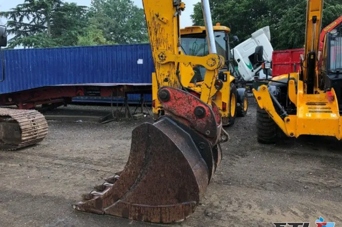 Гусеничный экскаватор JCB JS220LC 2007 г- фото № 4