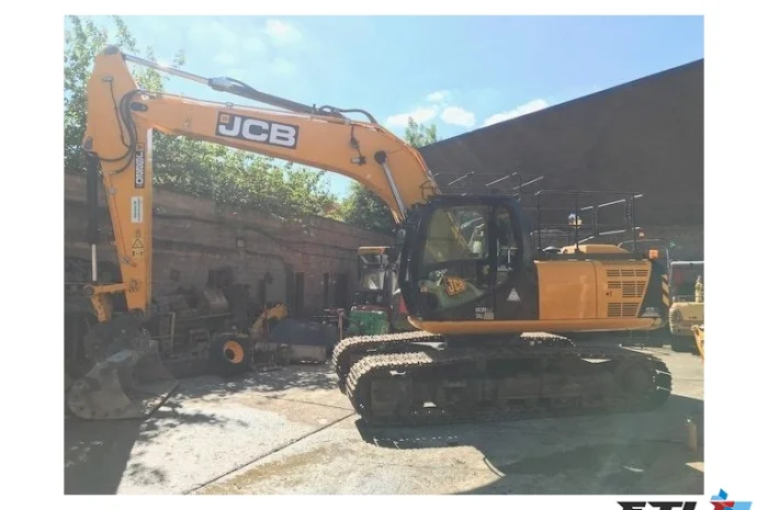 Гусеничный экскаватор JCB JS220LC 2014 г- фото № 1