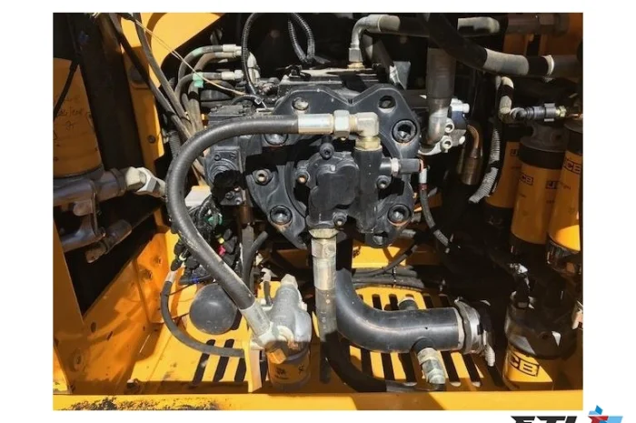 Гусеничный экскаватор JCB JS220LC 2014 г- фото № 5