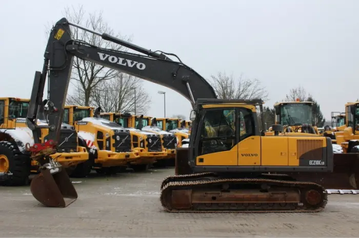 Гусеничный экскаватор Volvo EC210CL. Купить экскаватор б/у- фото № 1
