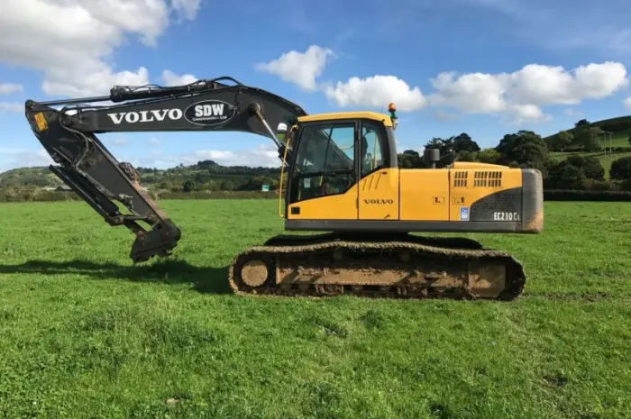 Гусеничный экскаватор Volvo EC210CL в Украине- фото № 1