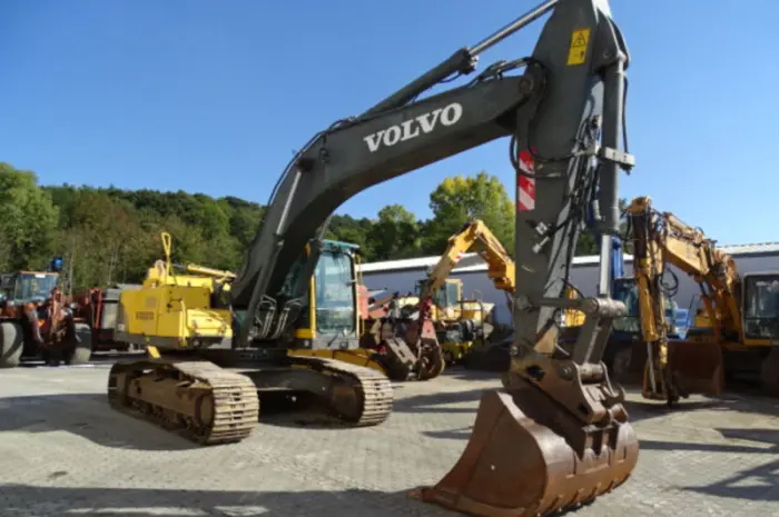 Гусеничный экскаватор Volvo EC290BNLC- фото № 1