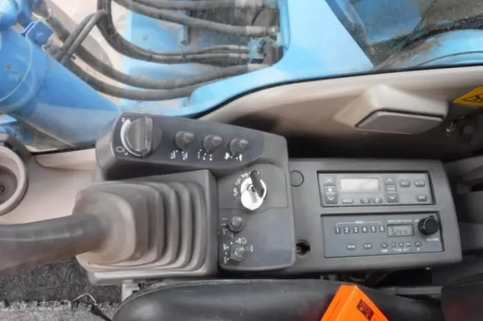 Гусеничный экскаватор Hitachi Zaxis 250 LC-3- фото № 14