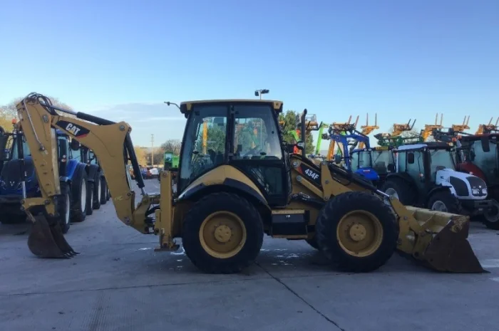 Экскаватор-погрузчик Caterpillar 434f- фото № 2