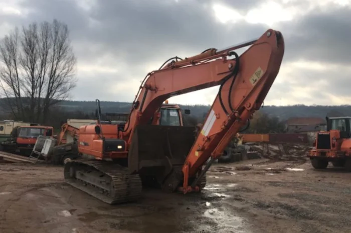 Гусеничный экскаватор Doosan DX 225 LC. Строительная техника б/у- фото № 1