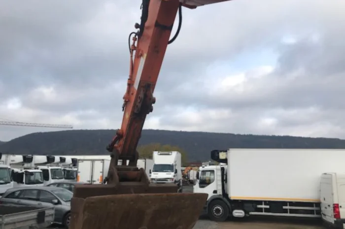 Гусеничный экскаватор Doosan DX 225 LC. Строительная техника б/у- фото № 11