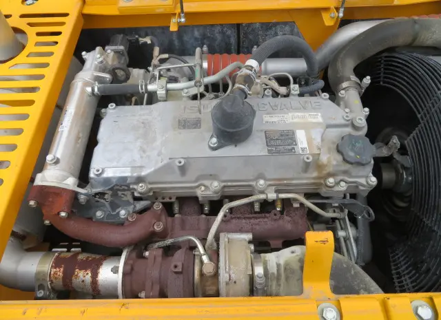 Гусеничный экскаватор JCB JS 200 SC- фото № 3