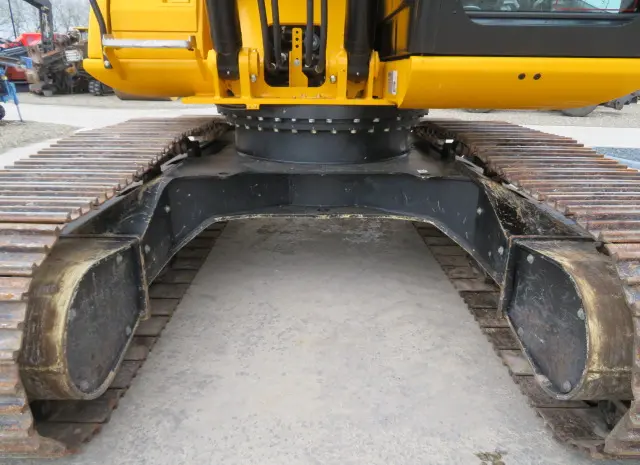 Гусеничный экскаватор JCB JS 200 SC- фото № 15