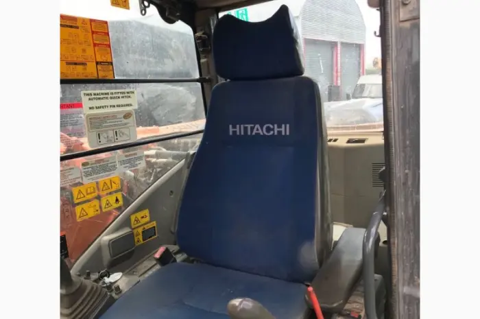 Гусеничный экскаватор Hitachi ZX 210 LC-3 2011 года- фото № 6