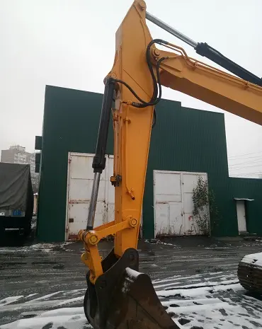 Гусеничный экскаватор JCB JS220 2011 года- фото № 2