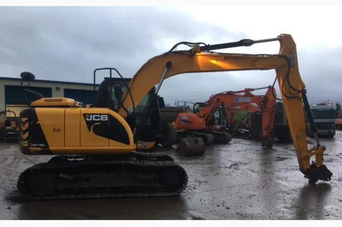 Купить Гусеничный экскаватор JCB JS130 LC- фото № 2