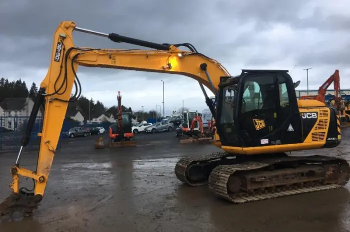 Купить Гусеничный экскаватор JCB JS130 LC- фото № 3