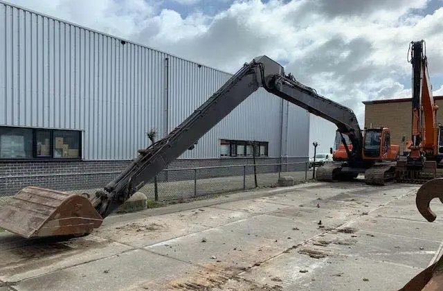 Гусеничный экскаватор Volvo EC240 LC- фото № 4