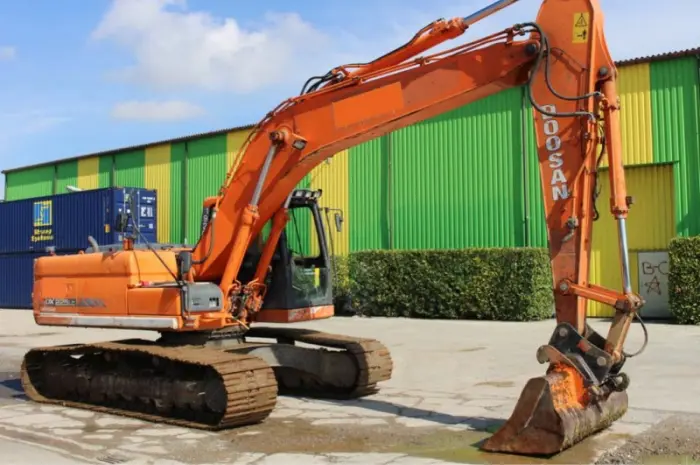 Гусеничный экскаватор Doosan DX 225 LC. Гусеничный экскаватор Doosan- фото № 4