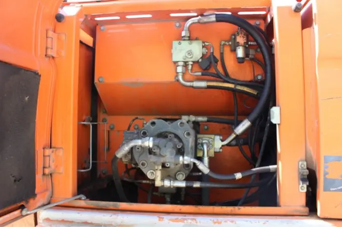 Гусеничный экскаватор Doosan DX 225 LC. Гусеничный экскаватор Doosan- фото № 7