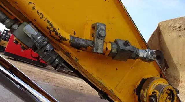Гусеничный экскаватор JCB. Гусеничный экскаватор JCB JS 220LC- фото № 10