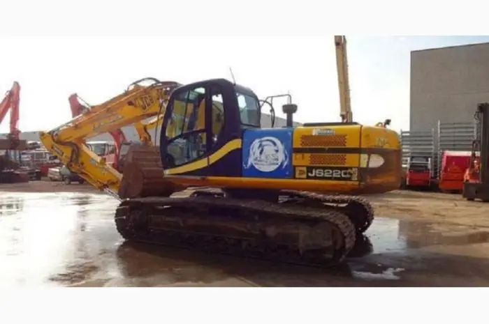Гусеничный экскаватор JCB. Гусеничный экскаватор JCB JS 220LC- фото № 16