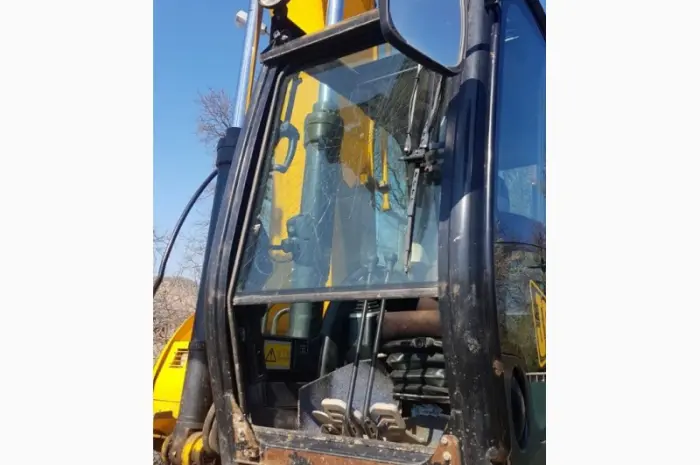 Гусеничный экскаватор. Гусеничный экскаватор JCB JS 240LC- фото № 16