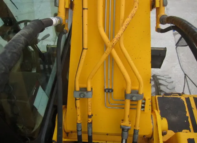 Колесный экскаватор JCB JS 200W. Купить экскаватор б/у- фото № 13