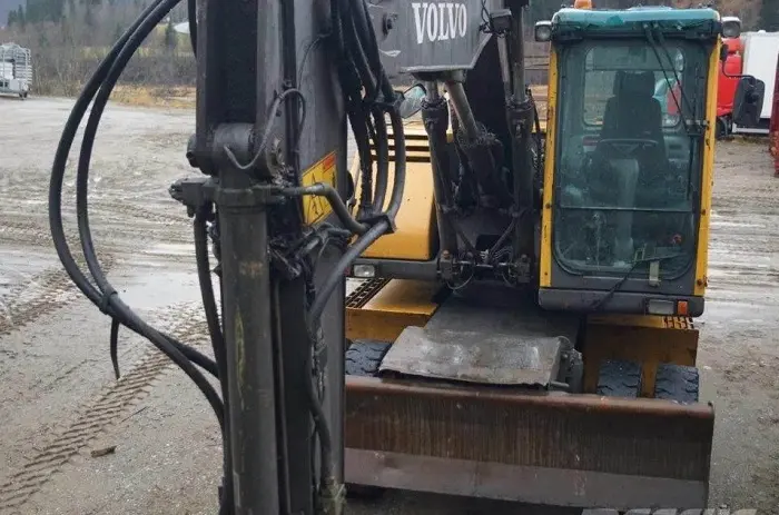 Колесный экскаватор Volvo EW140B в Украине- фото № 19