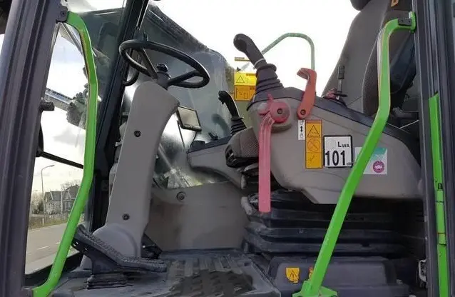 Колесный экскаватор Volvo EW160C в Украине- фото № 15