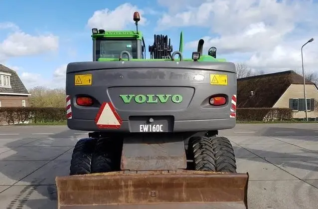 Колесный экскаватор Volvo EW160C в Украине- фото № 5