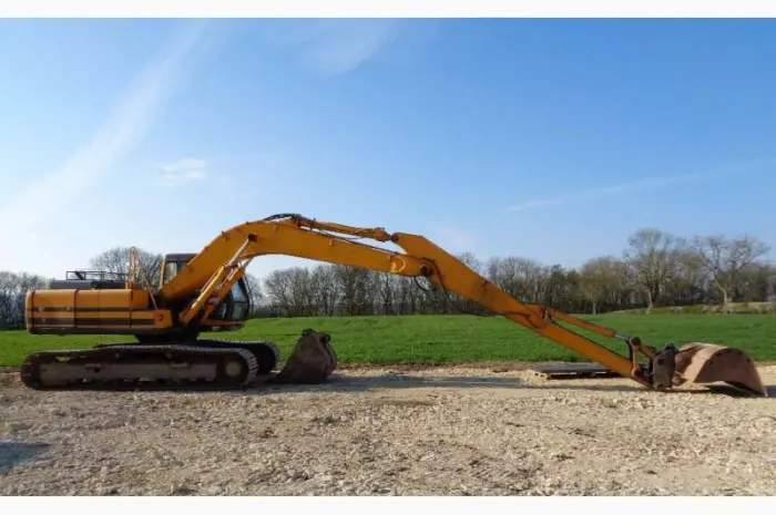 Гусеничный экскаватор JCB JS 200 Long Reach- фото № 2