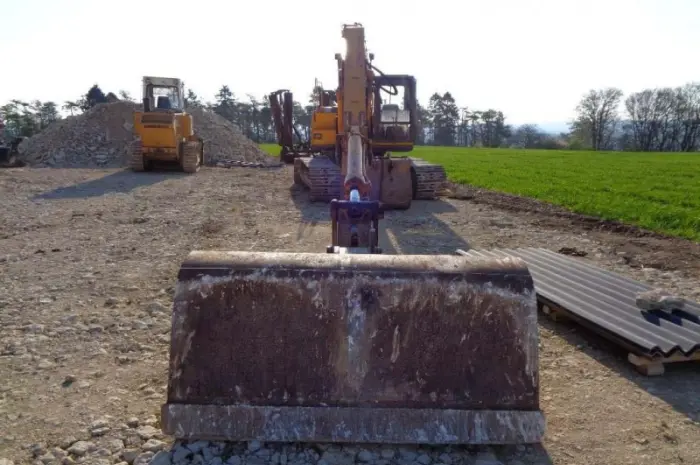 Гусеничный экскаватор JCB JS 200 Long Reach- фото № 4