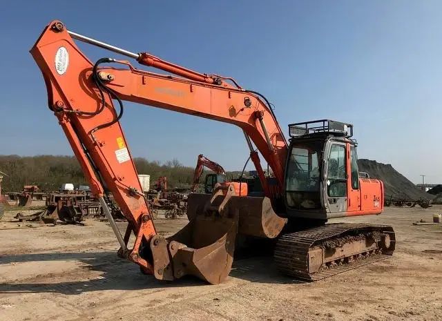 Гусеничный экскаватор Hitachi ZX180- фото № 1