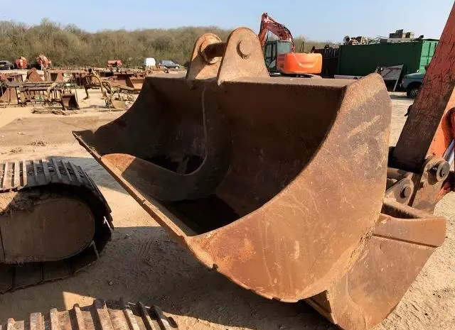 Гусеничный экскаватор Hitachi ZX180- фото № 13
