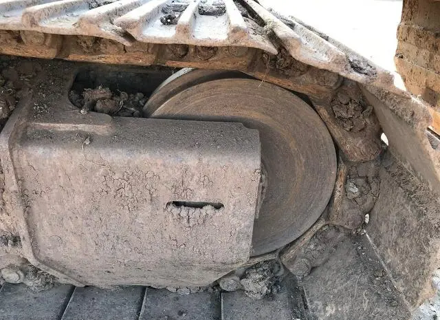 Гусеничный экскаватор Hitachi ZX180- фото № 15