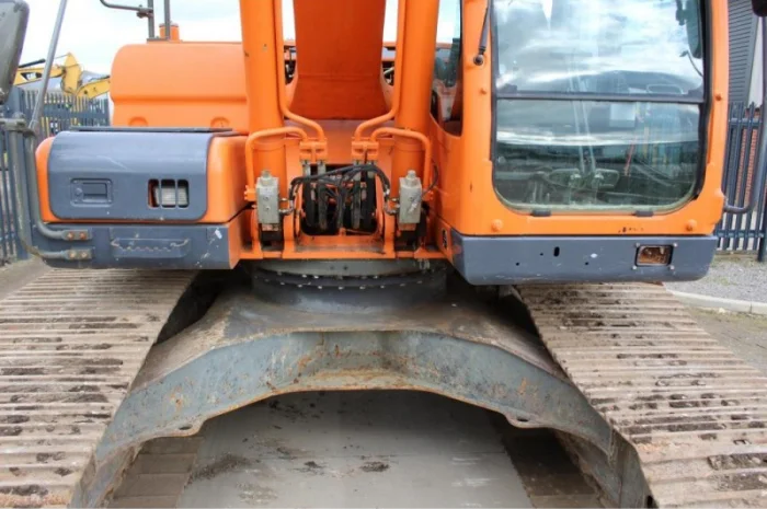 Гусеничный экскаватор Doosan DX225 LC- фото № 11