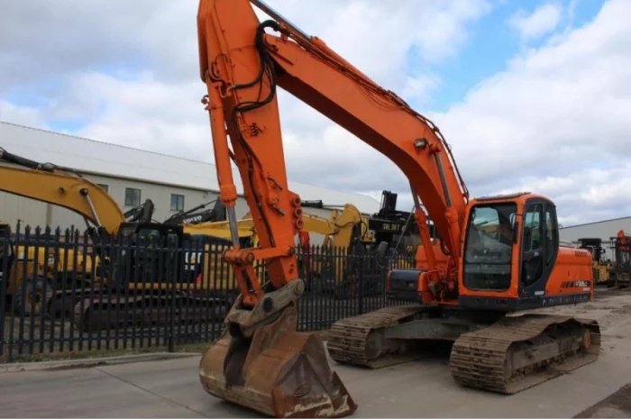 Гусеничный экскаватор Doosan DX225 LC- фото № 16