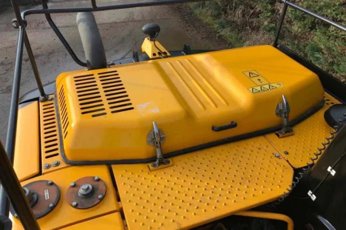 Гусеничный экскаватор JCB JS 145 LC. Экскаватор б/у. Первый владелец- фото № 12