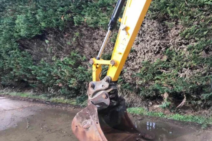 Гусеничный экскаватор JCB JS 145 LC. Экскаватор б/у. Первый владелец- фото № 5