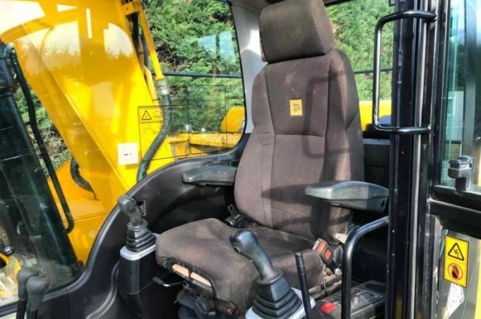 Гусеничный экскаватор JCB JS 145 LC. Экскаватор б/у. Первый владелец- фото № 6