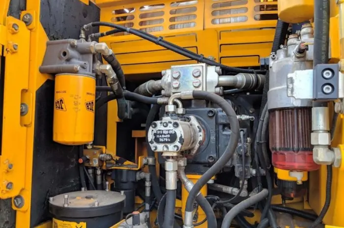 Колесный экскаватор JCB JS 200 W- фото № 16