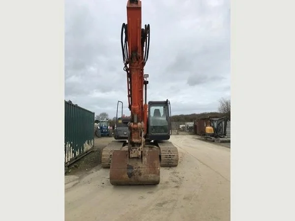 Гусеничный экскаватор Hitachi ZX210LC-3. Строительная техника б/у- фото № 6