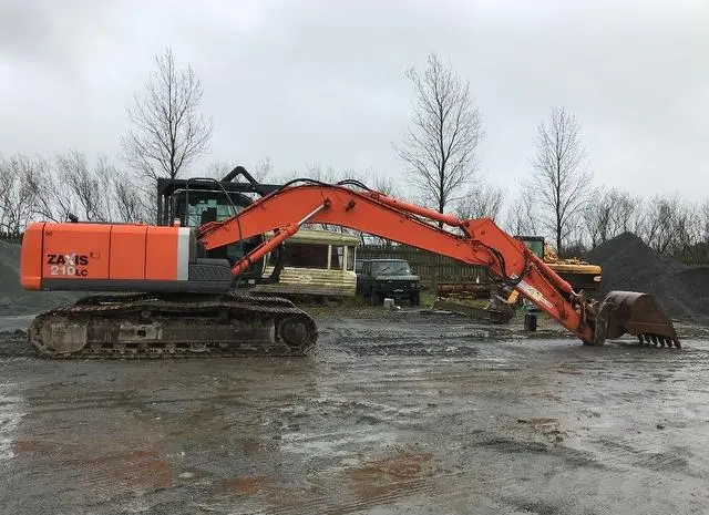 Гусеничный экскаватор Hitachi Zaxis 210LC-3. Гусеничный экскаватор б/у- фото № 1
