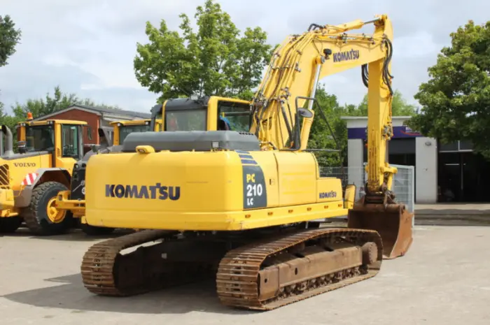 Гусеничный экскаватор Komatsu PC 210 LC-8. Гусеничный экскаватор Komatsu- фото № 2