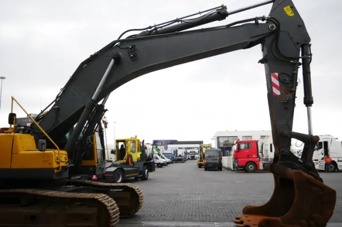 Гусеничный экскаватор Volvo EC460BLC- фото № 2