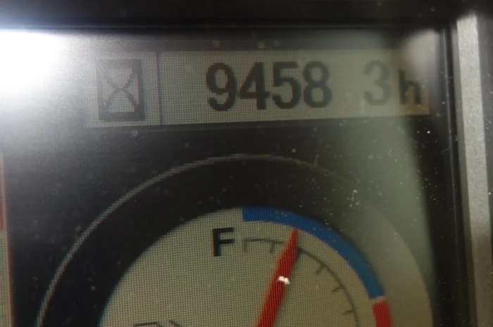 Гусеничный экскаватор. Гусеничный экскаватор Hitachi ZX280 LC-3- фото № 5