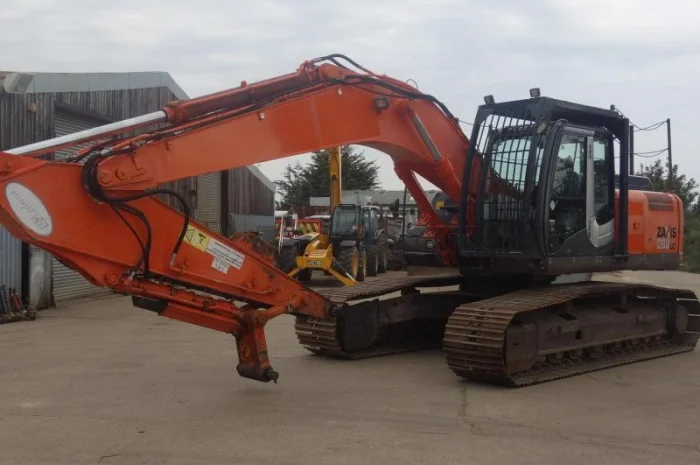 Гусеничный экскаватор. Гусеничный экскаватор Hitachi ZX280 LC-3- фото № 4