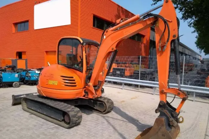 Мини-экскаватор JCB 8050 ZTS- фото № 4