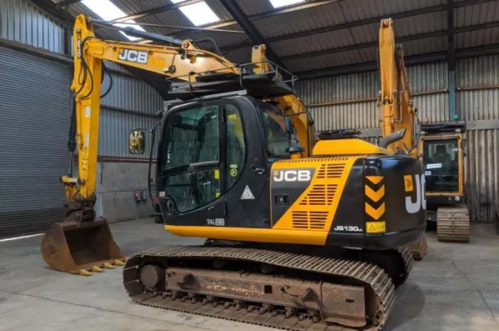 Гусеничный экскаватор JCB JS 130 LC. Экскаватор б/у- фото № 14
