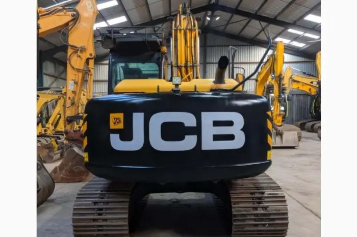 Гусеничный экскаватор JCB JS 130 LC. Экскаватор б/у- фото № 4