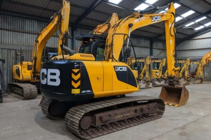 Гусеничный экскаватор JCB JS 130 LC. Экскаватор б/у- фото № 5