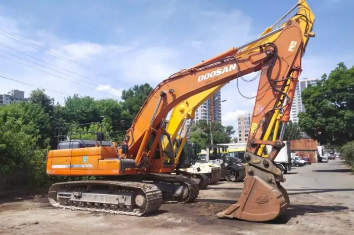 Гусеничный экскаватор DOOSAN DX340LC в Киеве- фото № 1